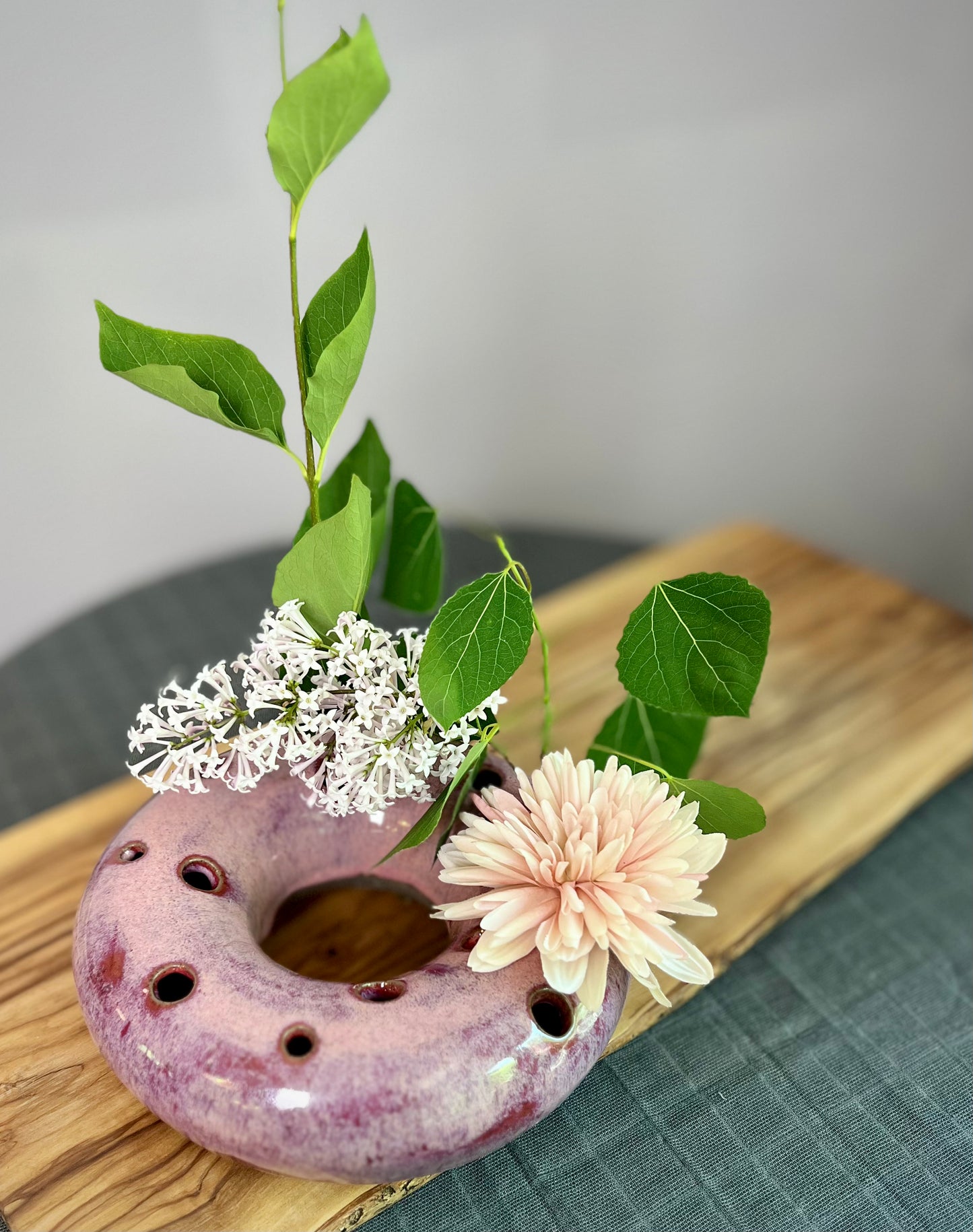 donut centerpiece vase fuchsia