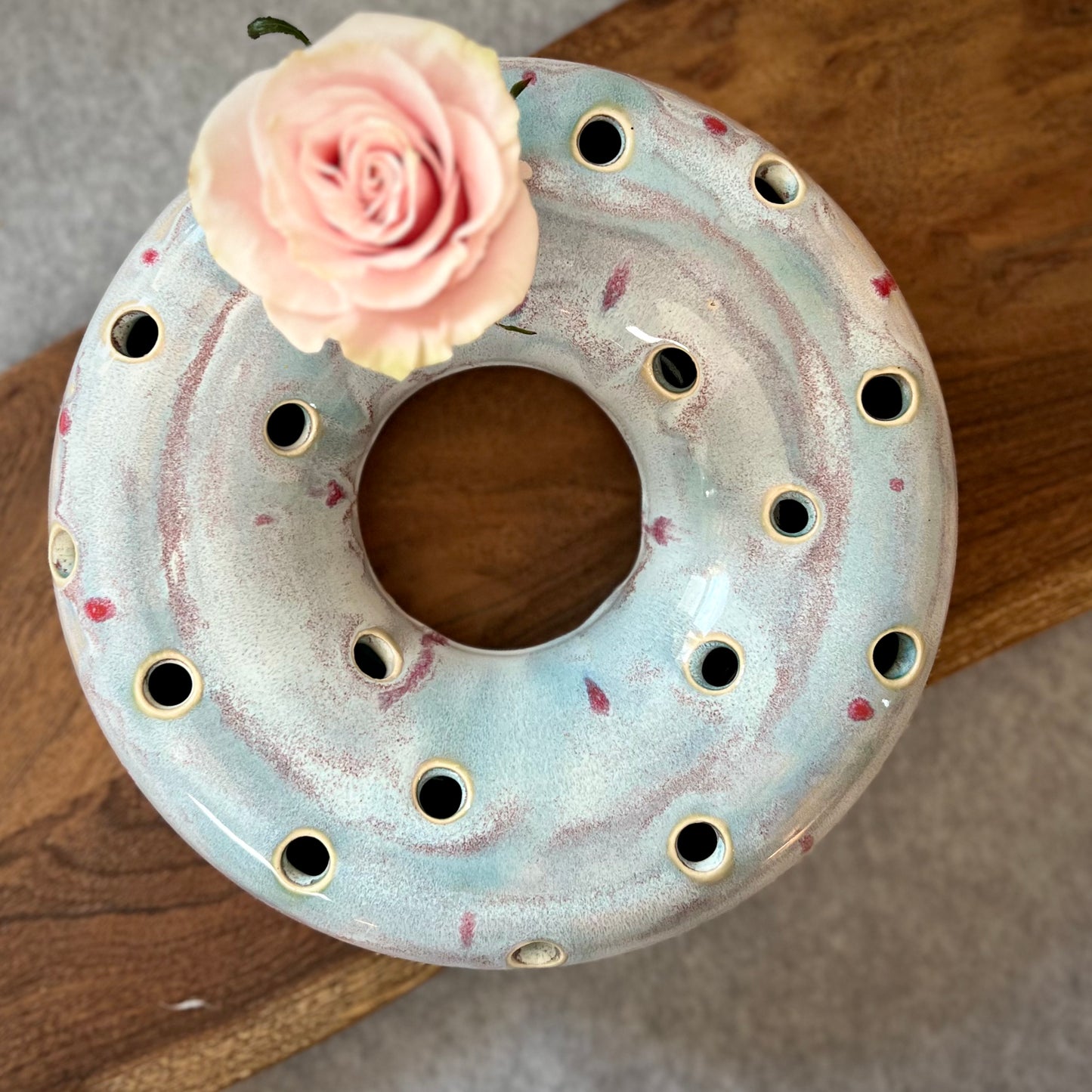 donut centerpiece vase